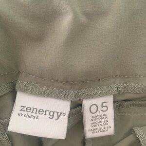 Chico’s Zenergy Crop Pants Size 0.5